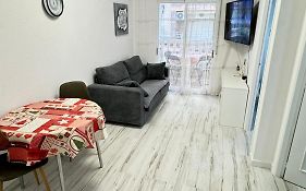 Playa Del Cura Apartment With 2 Bedrooms